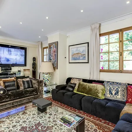 Matahari 4 Apartment