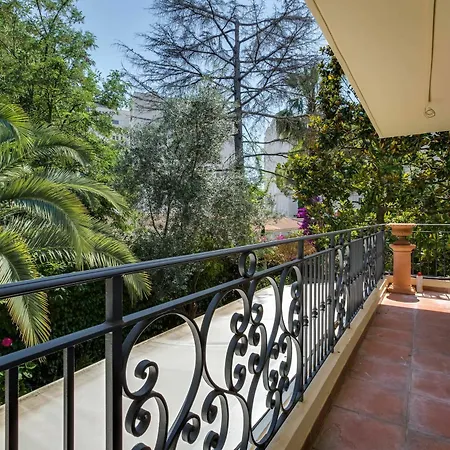 Matahari 4 * Cannes